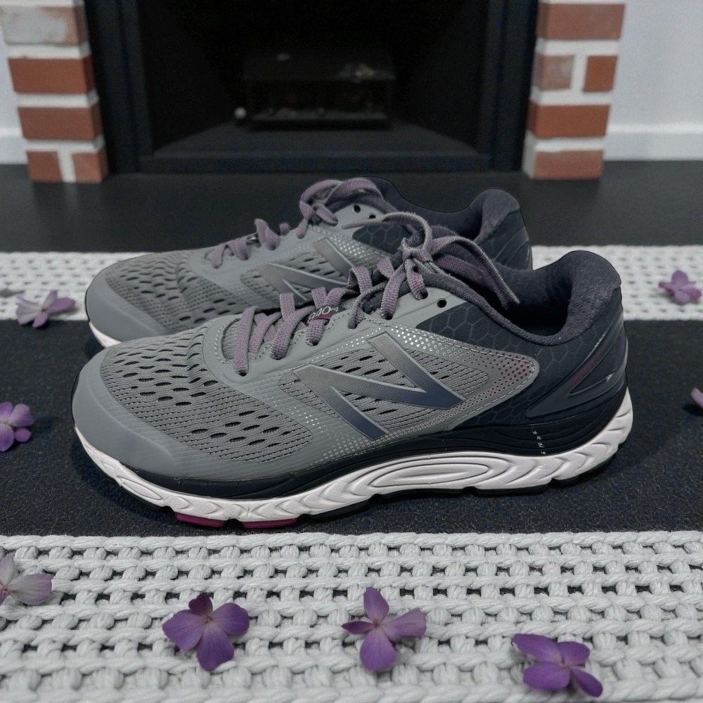 New Balance 🔥Womens Gray 💜Purple Running Shoes🤑  Gym Work Out Sneakers Size 8
